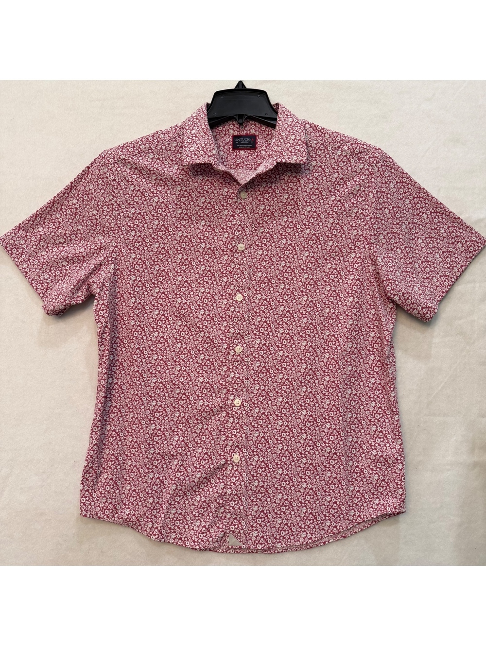 Untuckit Button Shirt Men's Medium Berry Red Floral Short Sleeve Chaddsford